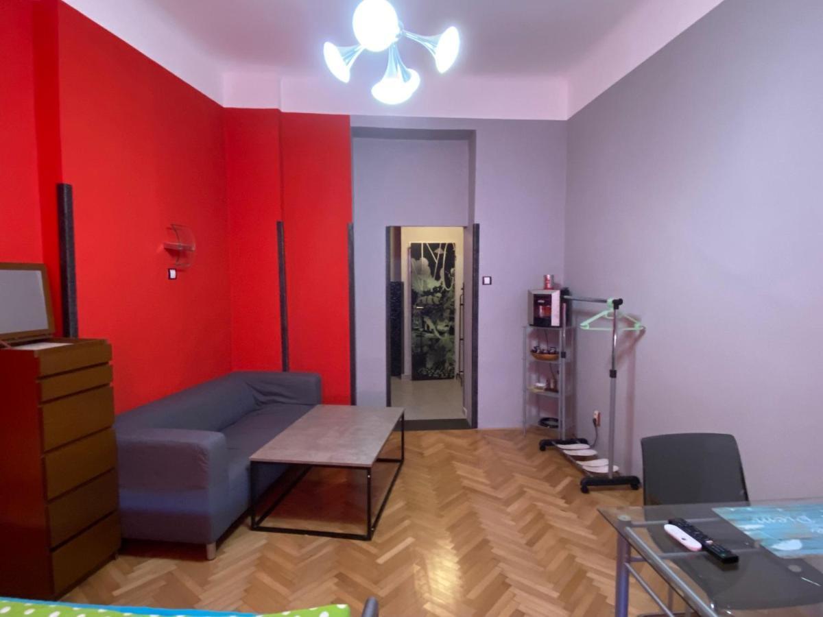 Apartment B42 Bed And Cafe Prag Exteriör bild