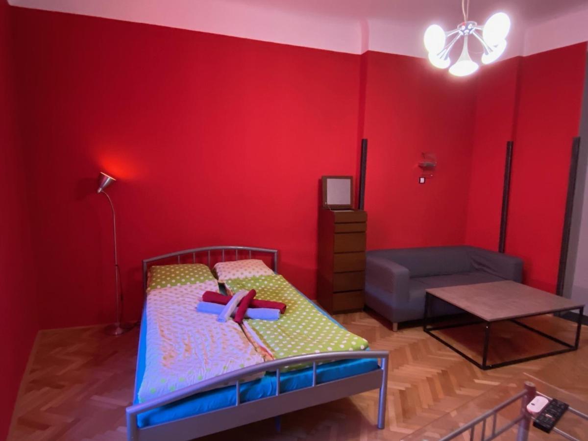 Apartment B42 Bed And Cafe Prag Exteriör bild